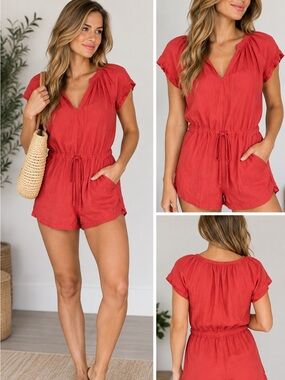Universal Thread Red Relaxed Cut Out Top Universal Thread Red Romper – Size S